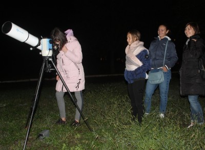 Прокат телескопов или Астроэкскурсия с гидом в Киеве 30 Сентябрь 2018 21:56 третье