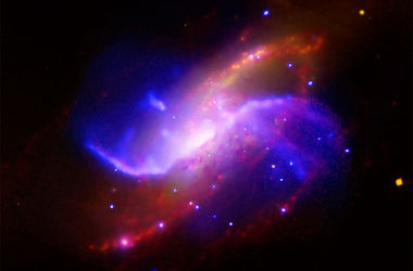 Ученые раскрыли секреты аномальной галактики 19 Июль 2014 13:33