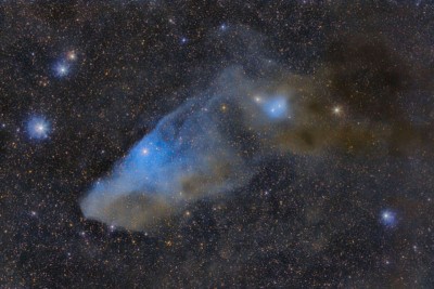 Необычная отражательная туманность IC 4592 04 Апрель 2013 10:32